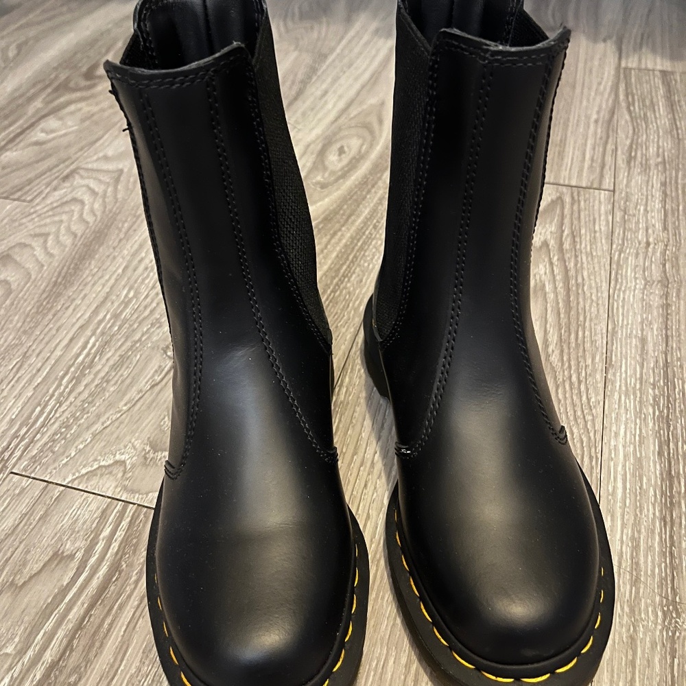 Dr. MARTEN boots